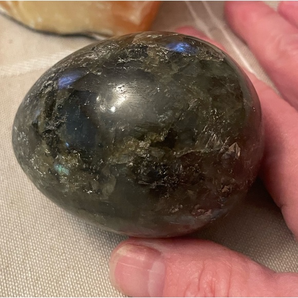Green Labradorite in an egg shape with many inclusions.  L 8” x W  7” - Picture 7 of 10